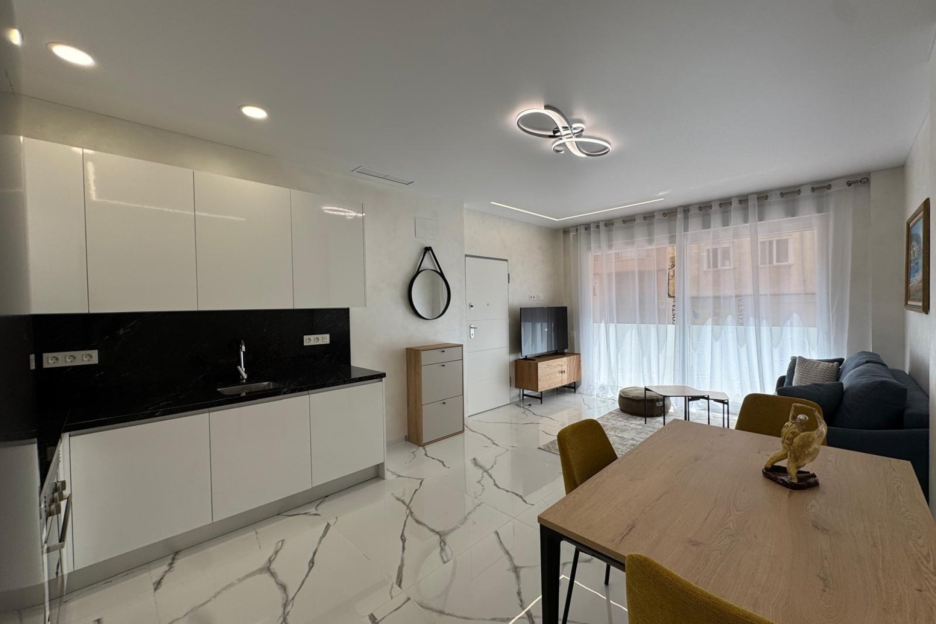 Herverkoop - Appartement -
Torrevieja - Estacion De Autobuses