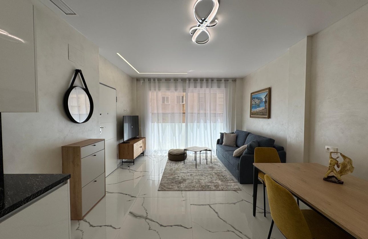 Herverkoop - Appartement -
Torrevieja - Estacion De Autobuses