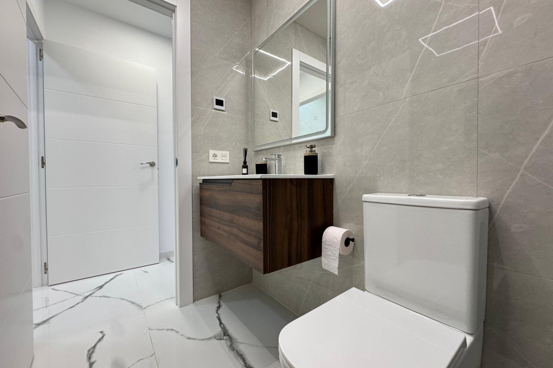 Herverkoop - Appartement -
Torrevieja - Estacion De Autobuses