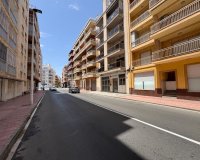 Herverkoop - Appartement -
Torrevieja - Estacion De Autobuses