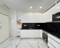 Herverkoop - Appartement -
Torrevieja - Estacion De Autobuses