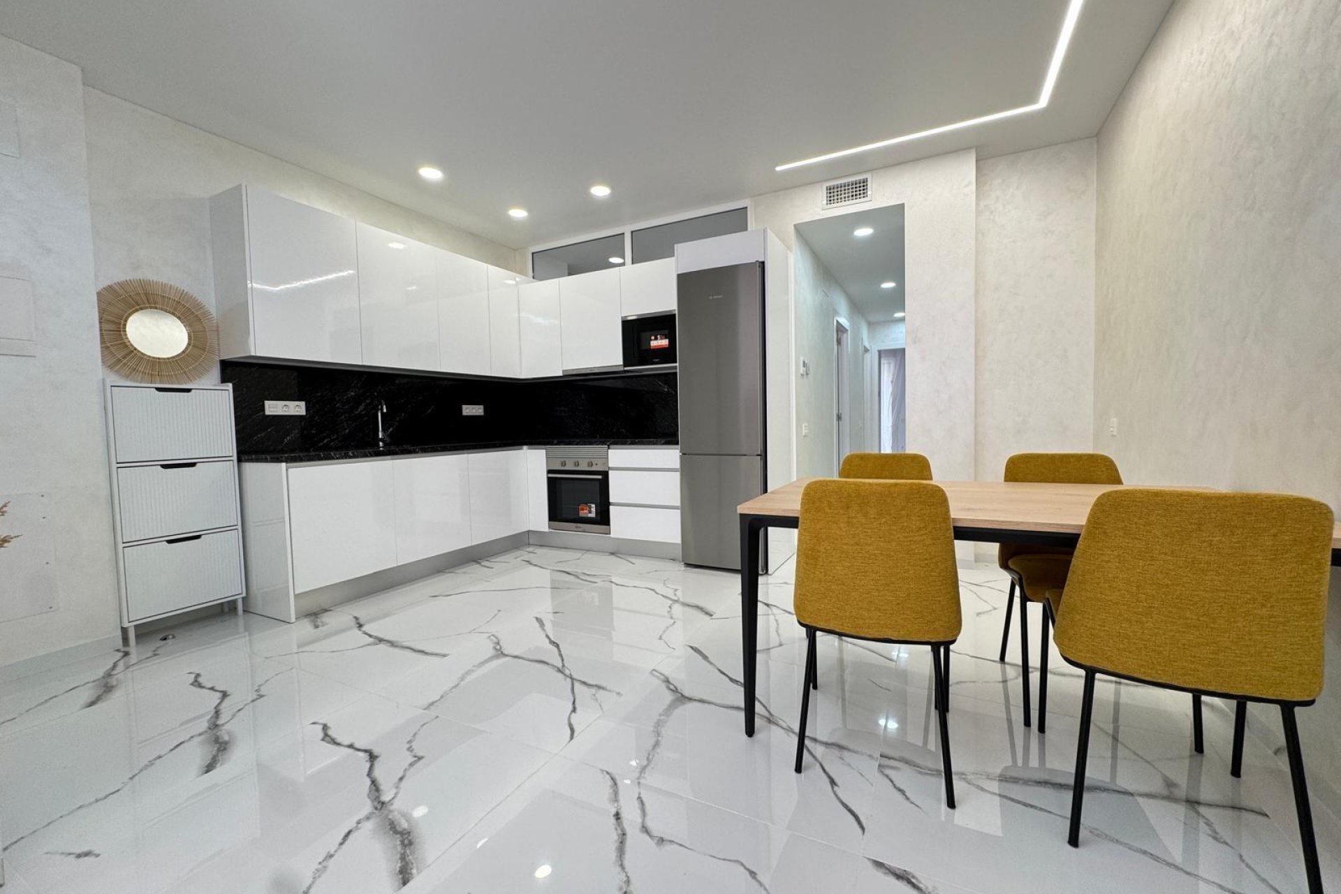 Herverkoop - Appartement -
Torrevieja - Estacion De Autobuses
