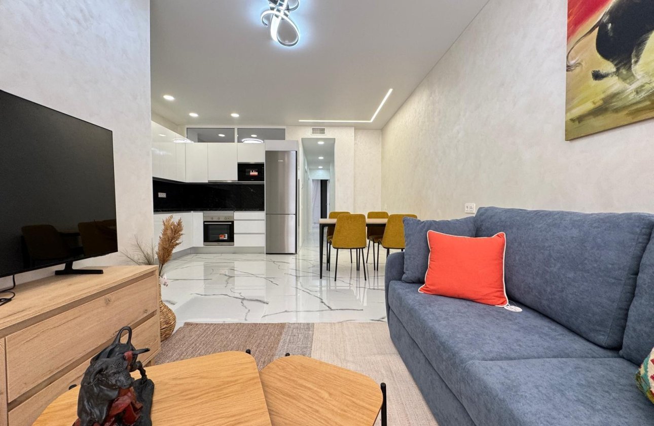 Herverkoop - Appartement -
Torrevieja - Estacion De Autobuses