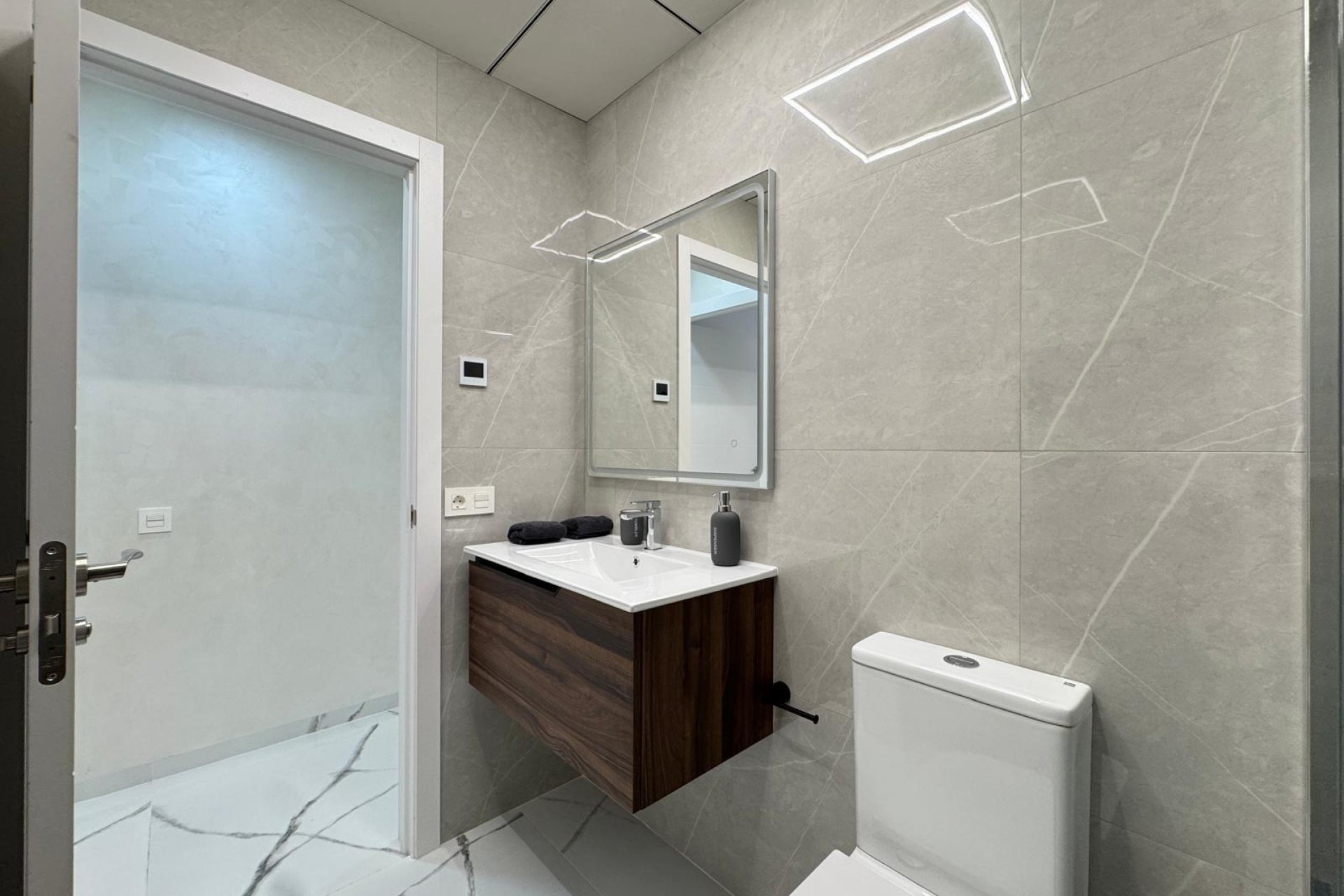 Herverkoop - Appartement -
Torrevieja - Estacion De Autobuses