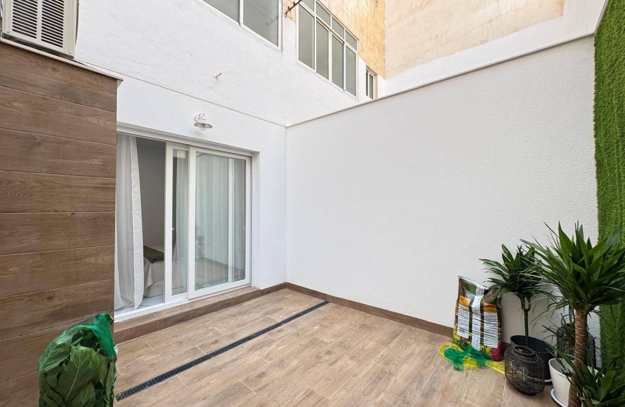 Herverkoop - Appartement -
Torrevieja - Estacion De Autobuses