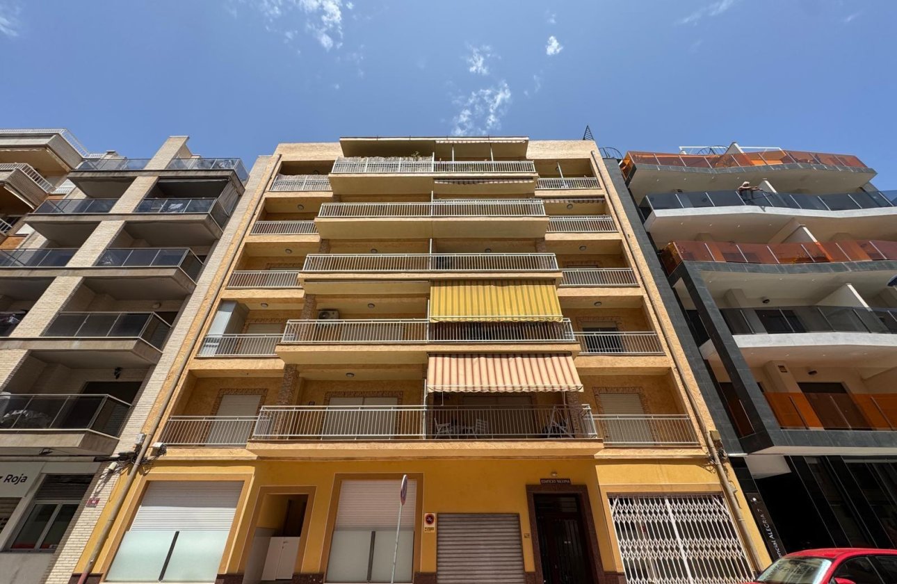 Herverkoop - Appartement -
Torrevieja - Estacion De Autobuses