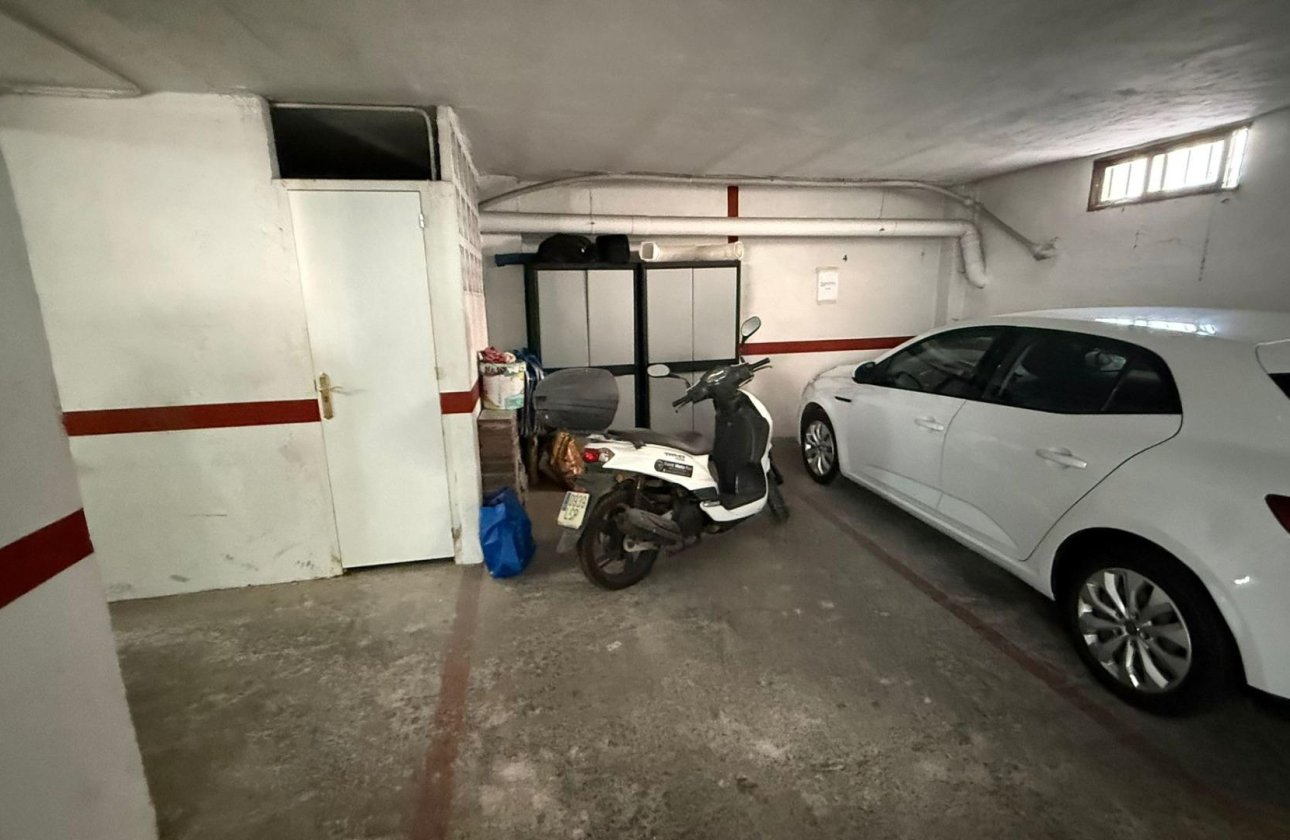 Herverkoop - Appartement -
Torrevieja - Estacion De Autobuses