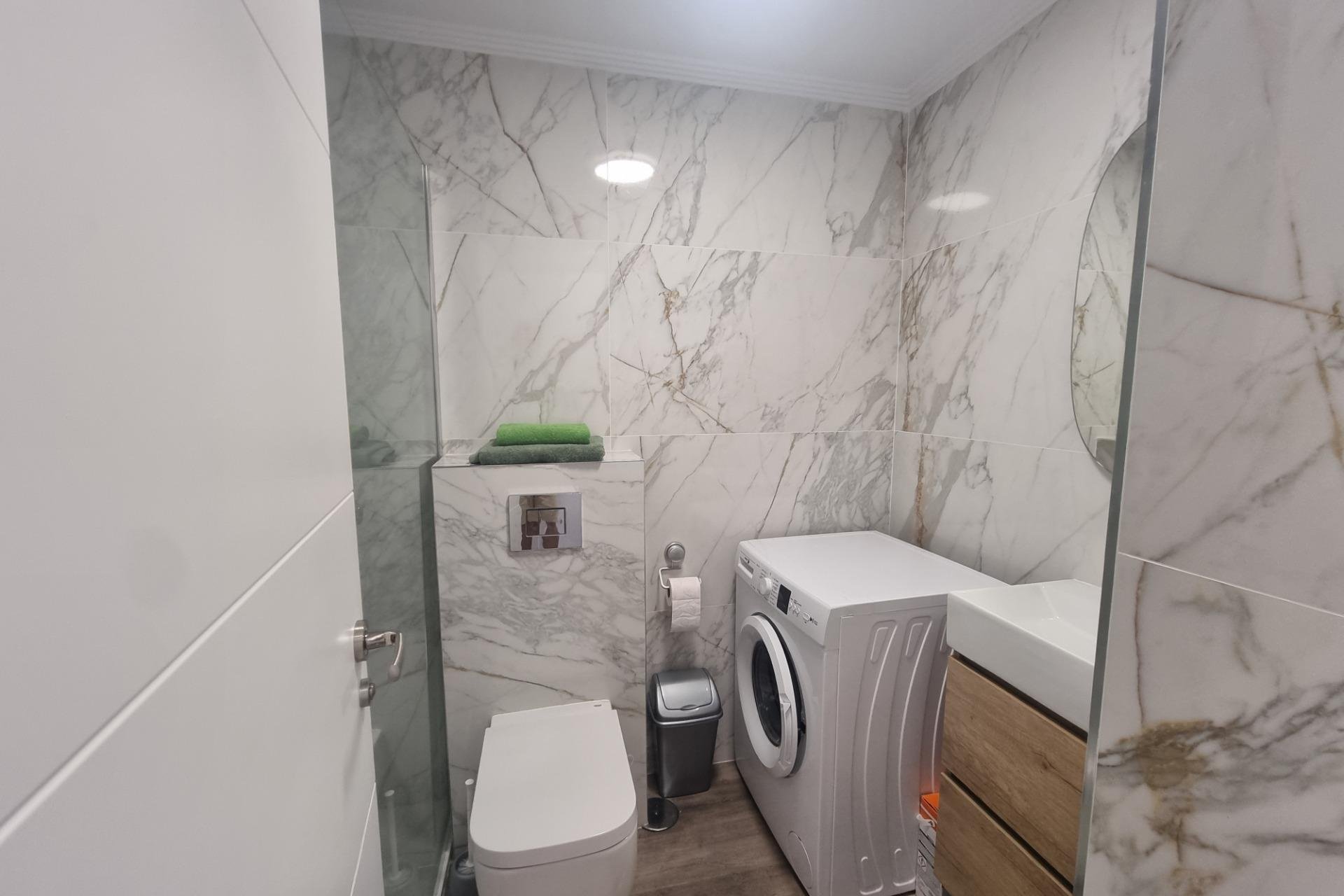 Herverkoop - Appartement -
Torrevieja - Estacion De Autobuses