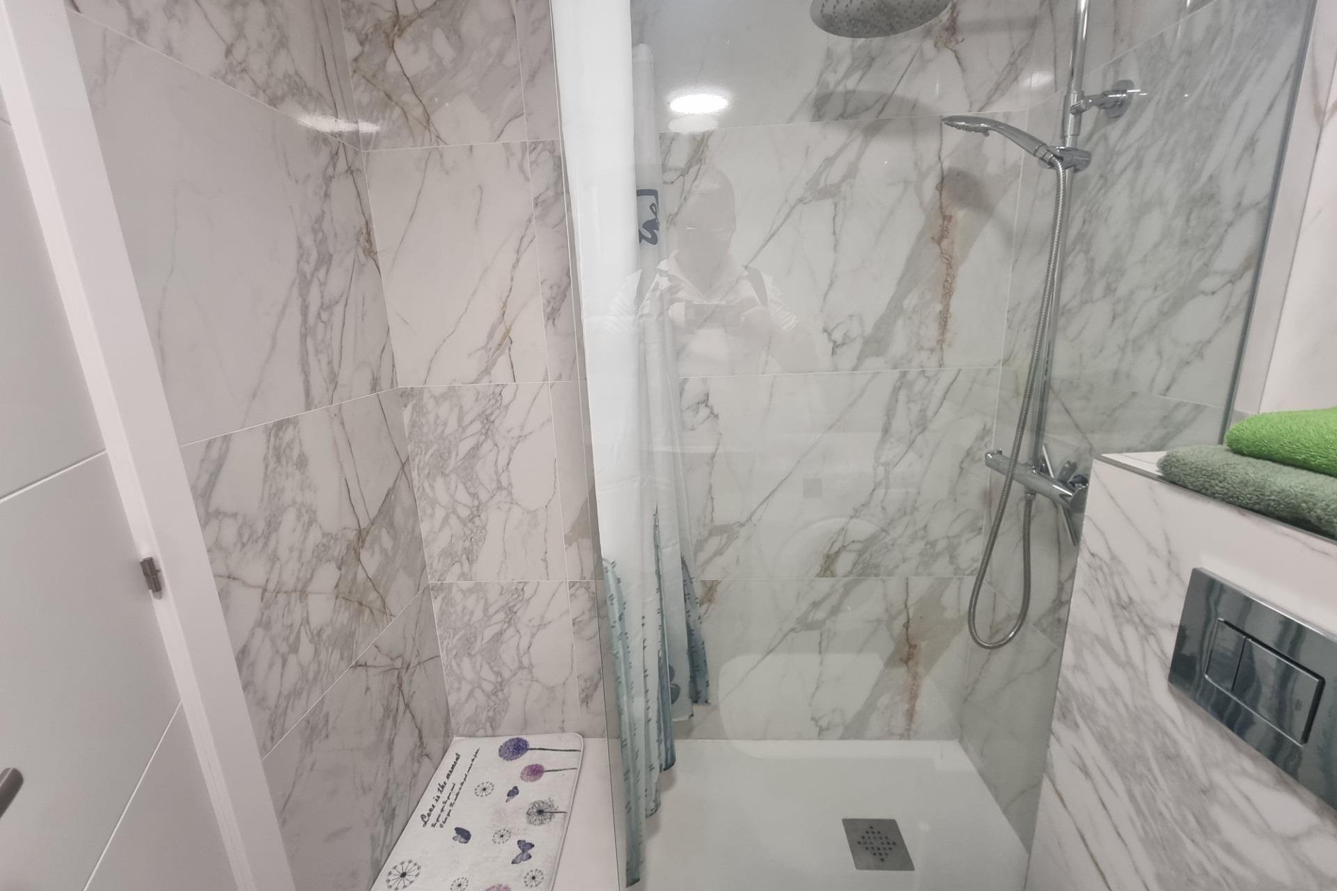 Herverkoop - Appartement -
Torrevieja - Estacion De Autobuses