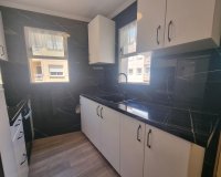 Herverkoop - Appartement -
Torrevieja - Estacion De Autobuses