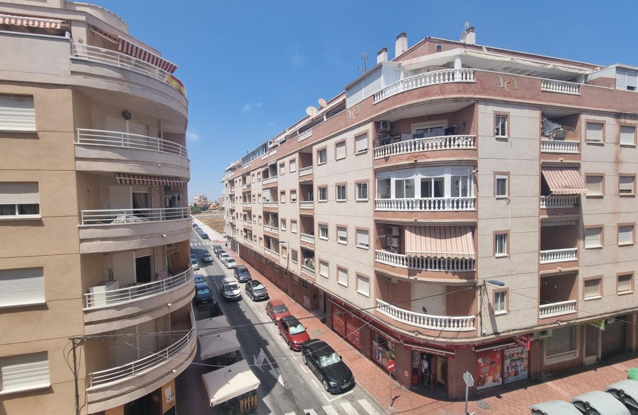 Herverkoop - Appartement -
Torrevieja - Estacion De Autobuses