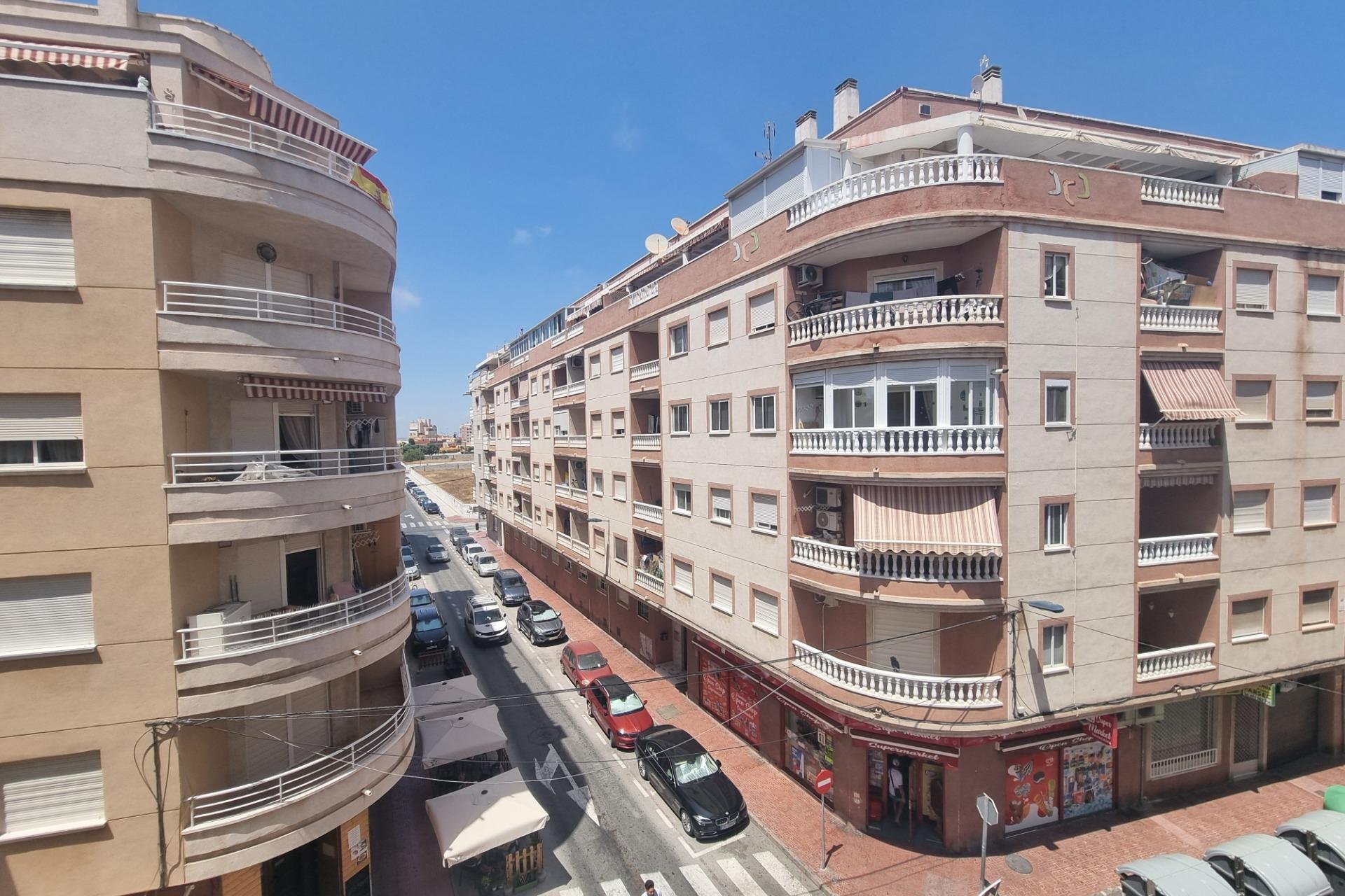 Herverkoop - Appartement -
Torrevieja - Estacion De Autobuses