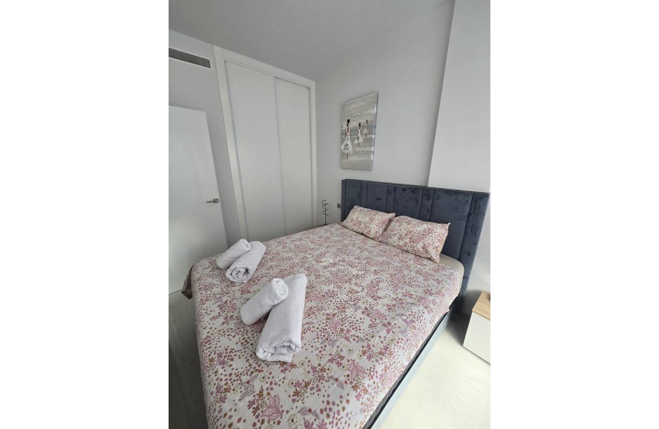 Herverkoop - Appartement -
Torrevieja - Estacion De Autobuses