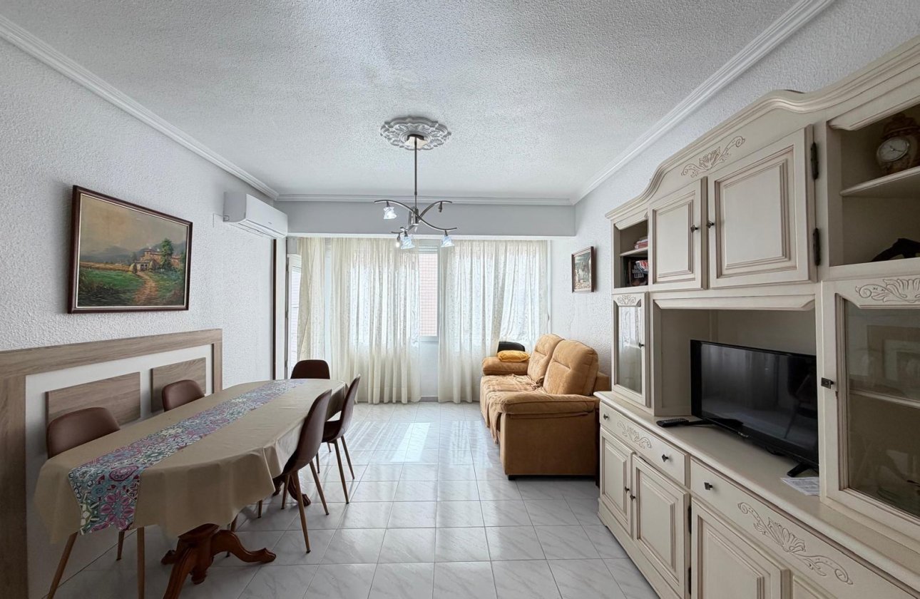 Herverkoop - Appartement -
Torrevieja - Estacion De Autobuses