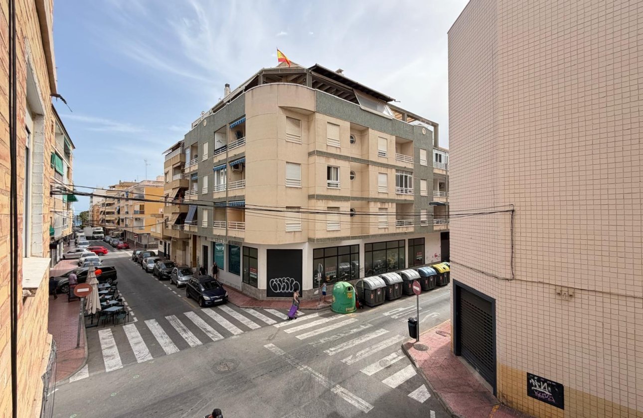 Herverkoop - Appartement -
Torrevieja - Estacion De Autobuses