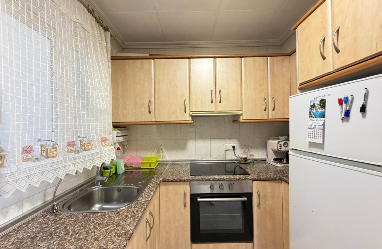 Herverkoop - Appartement -
Torrevieja - Estacion De Autobuses
