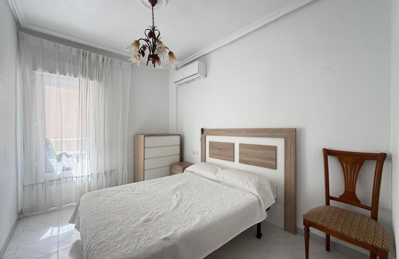 Herverkoop - Appartement -
Torrevieja - Estacion De Autobuses