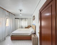 Herverkoop - Appartement -
Torrevieja - Estacion De Autobuses
