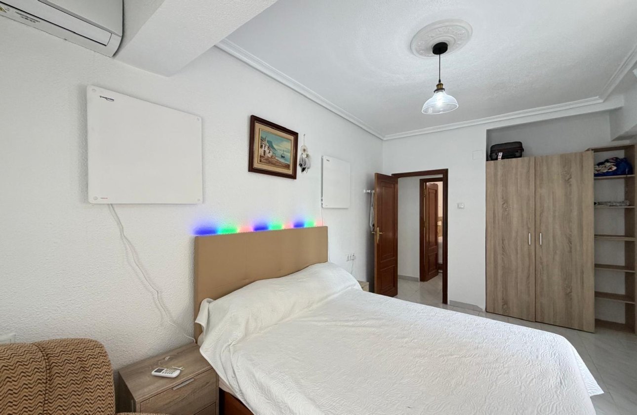 Herverkoop - Appartement -
Torrevieja - Estacion De Autobuses