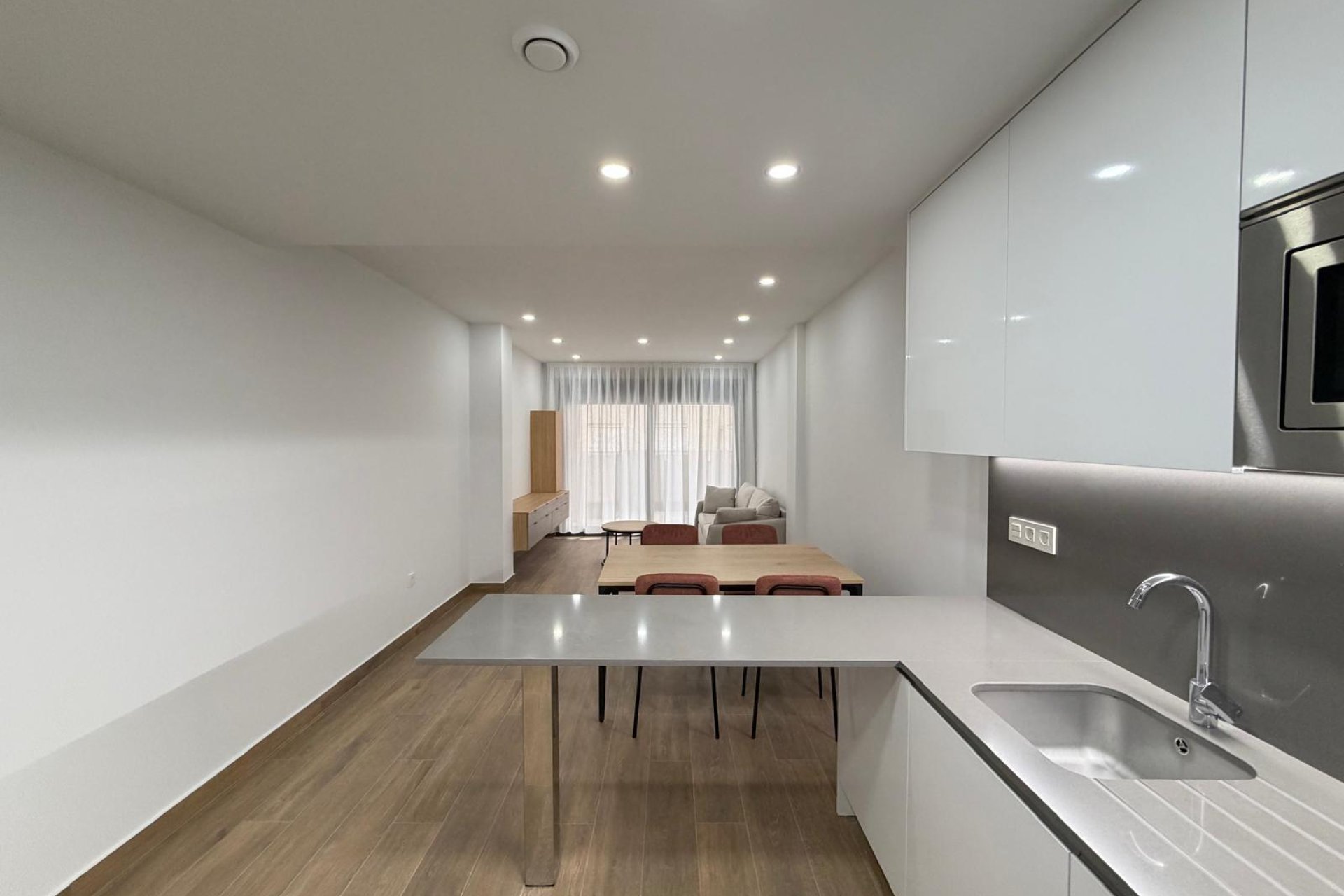 Herverkoop - Appartement -
Torrevieja - Estacion De Autobuses