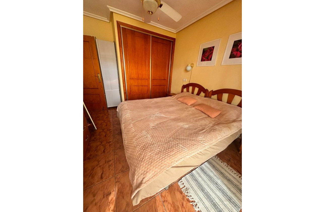Herverkoop - Appartement -
Torrevieja - Estacion De Autobuses