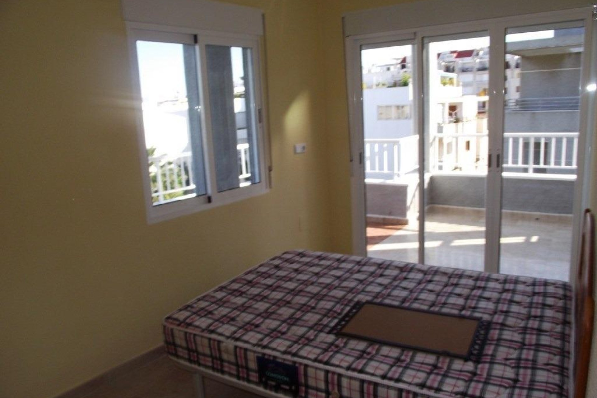 Herverkoop - Appartement -
Torrevieja - Estacion De Autobuses