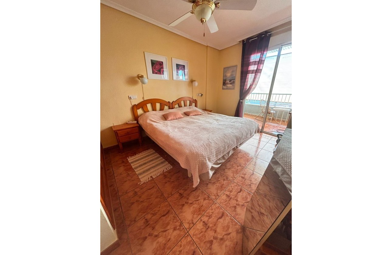 Herverkoop - Appartement -
Torrevieja - Estacion De Autobuses