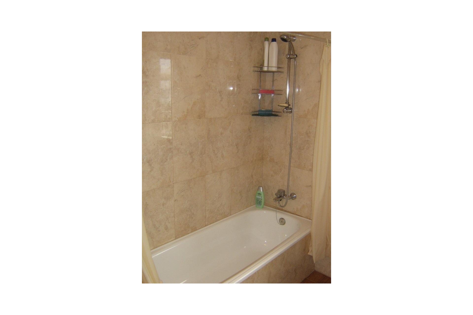 Herverkoop - Appartement -
Torrevieja - Estacion De Autobuses