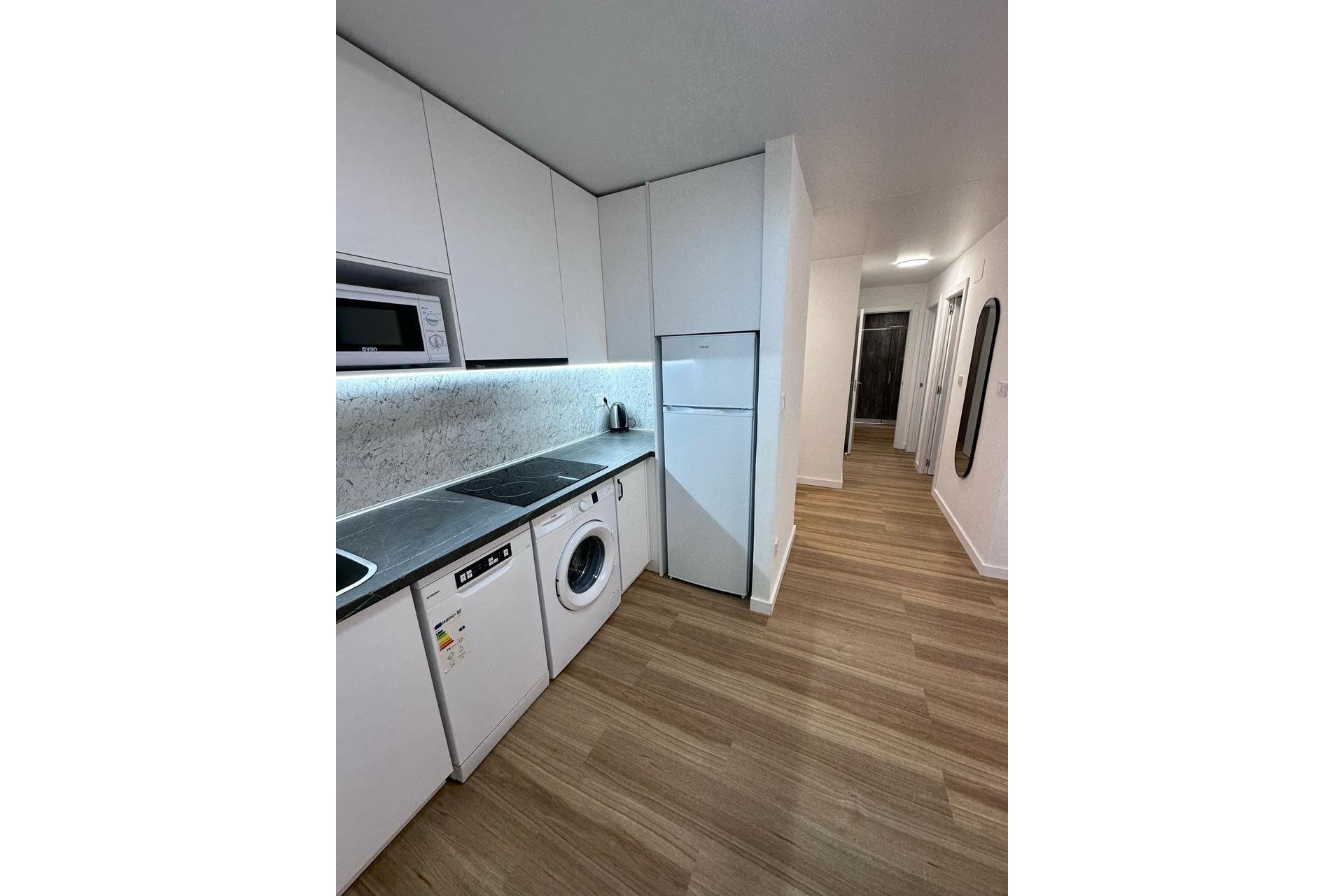 Herverkoop - Appartement -
Torrevieja - Estacion De Autobuses
