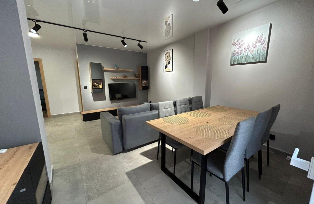 Herverkoop - Appartement -
Torrevieja - Estacion De Autobuses