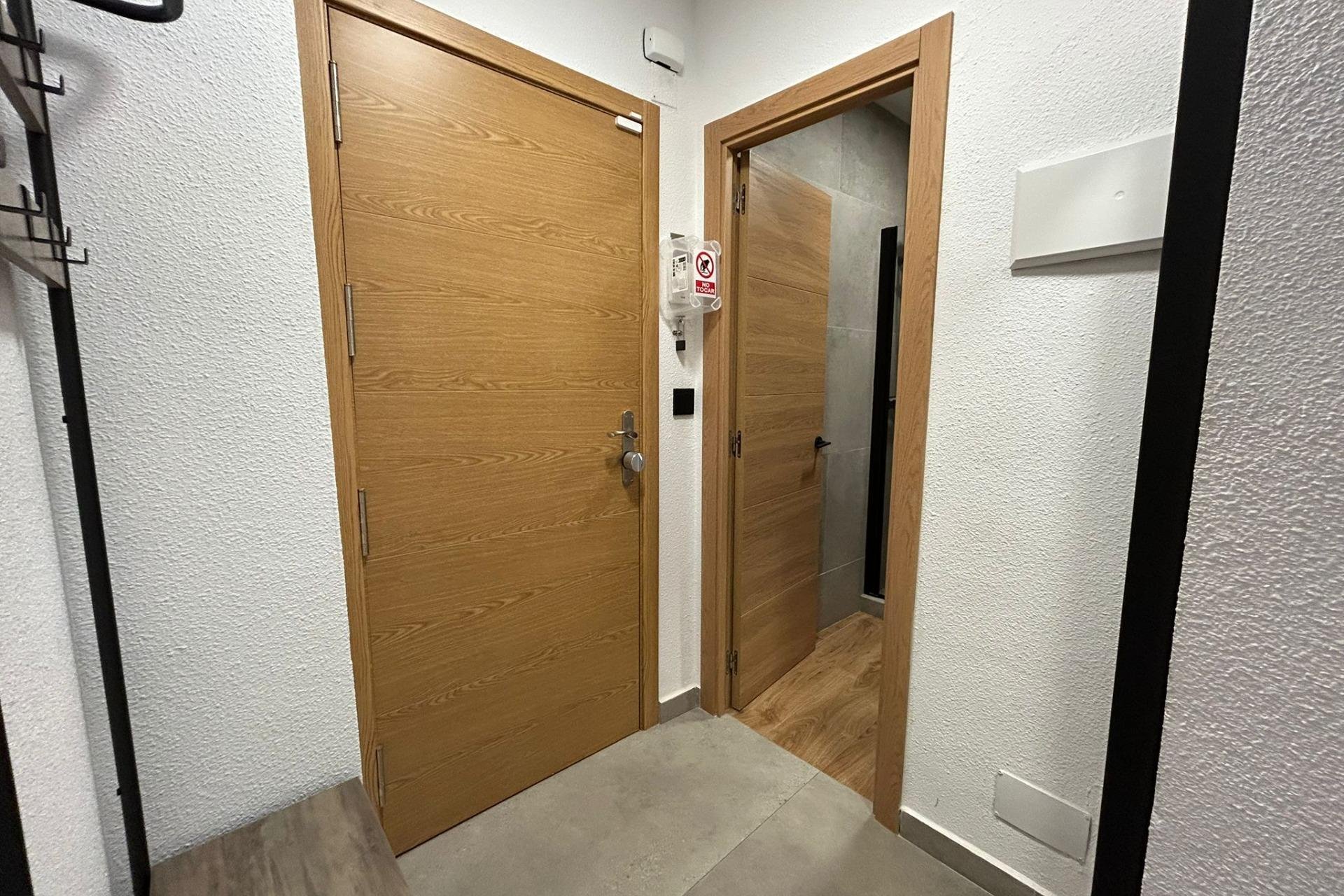 Herverkoop - Appartement -
Torrevieja - Estacion De Autobuses
