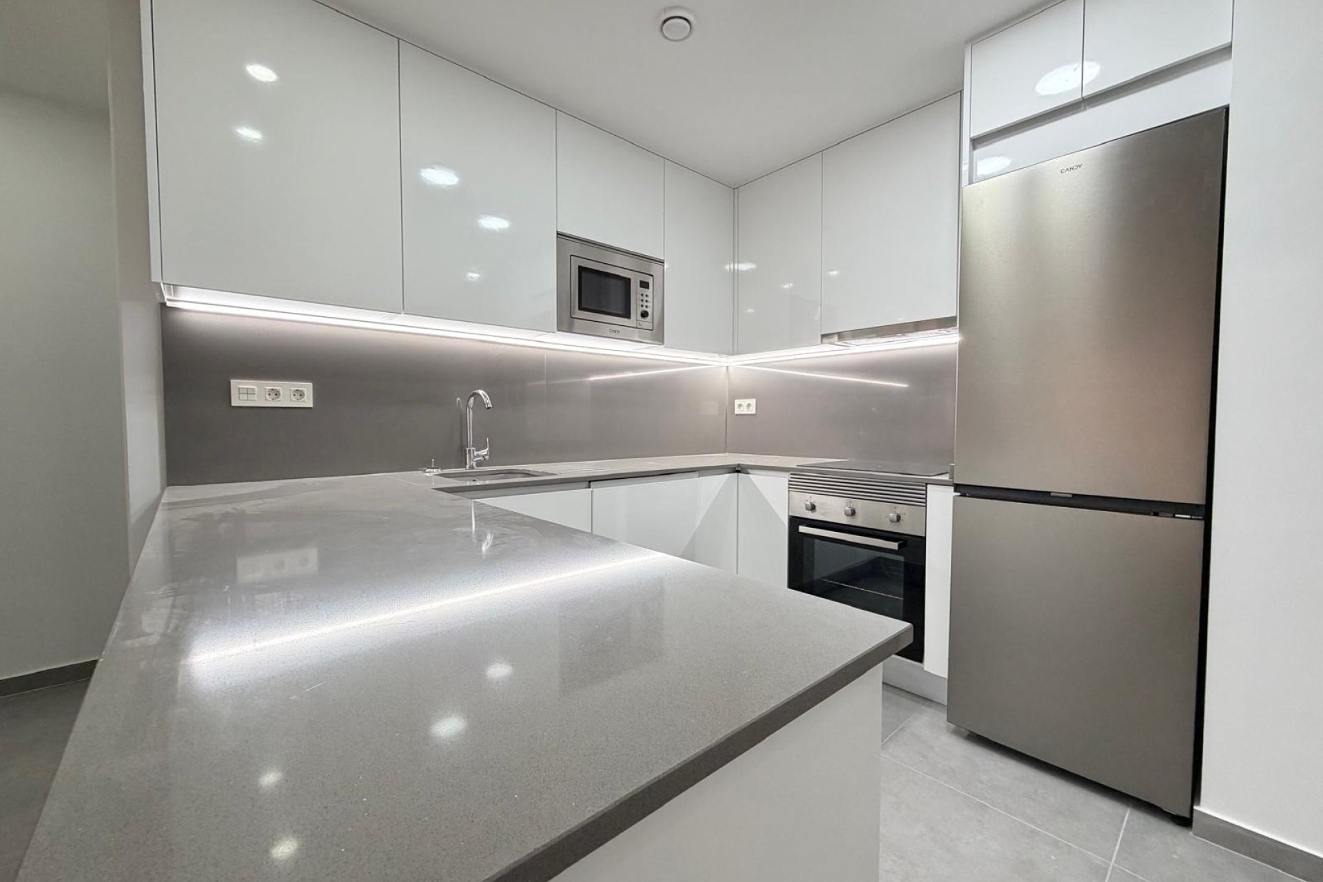 Herverkoop - Appartement -
Torrevieja - Estacion De Autobuses