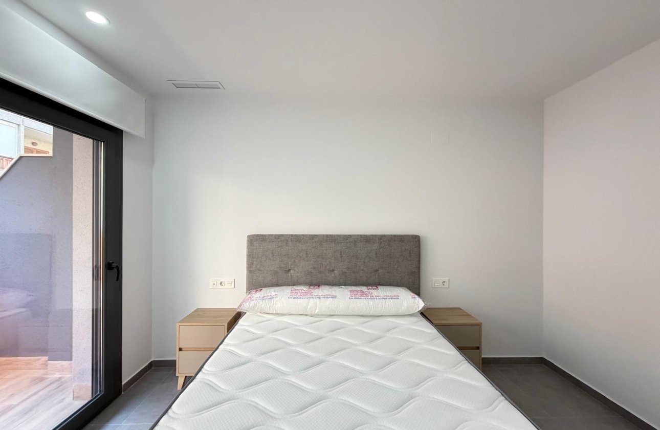 Herverkoop - Appartement -
Torrevieja - Estacion De Autobuses