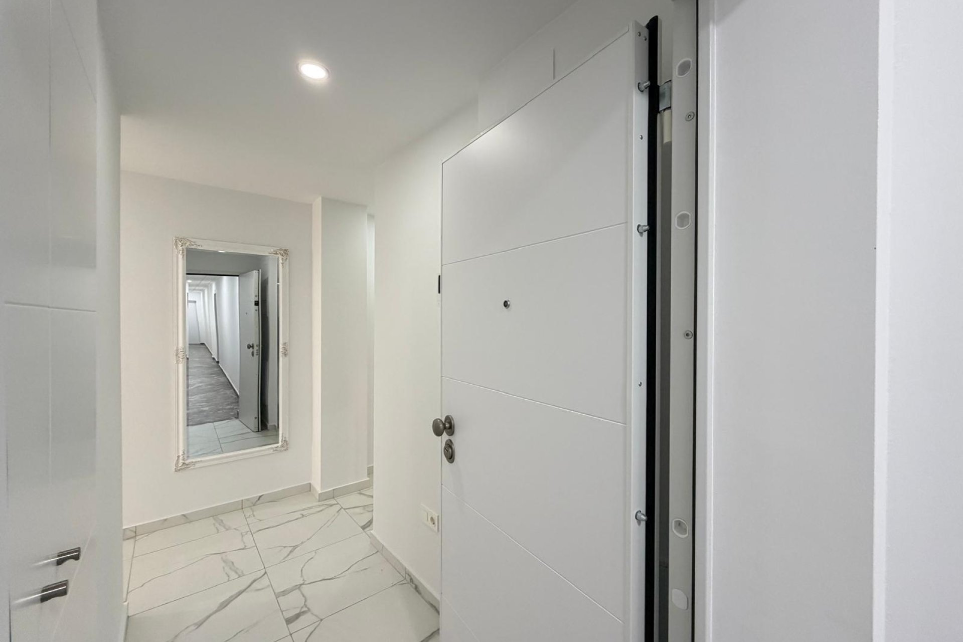 Herverkoop - Appartement -
Torrevieja - Estacion De Autobuses