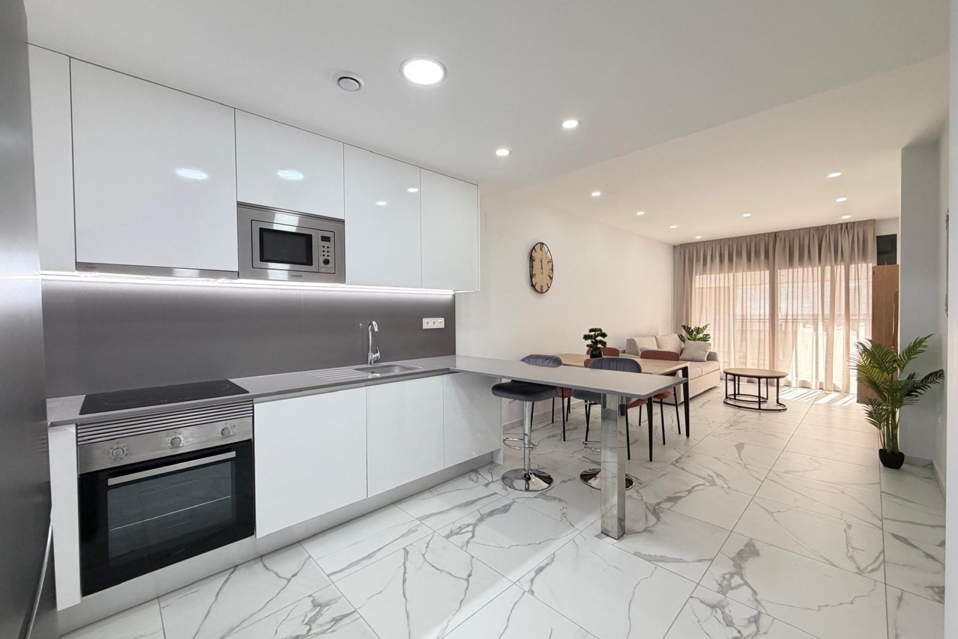 Herverkoop - Appartement -
Torrevieja - Estacion De Autobuses