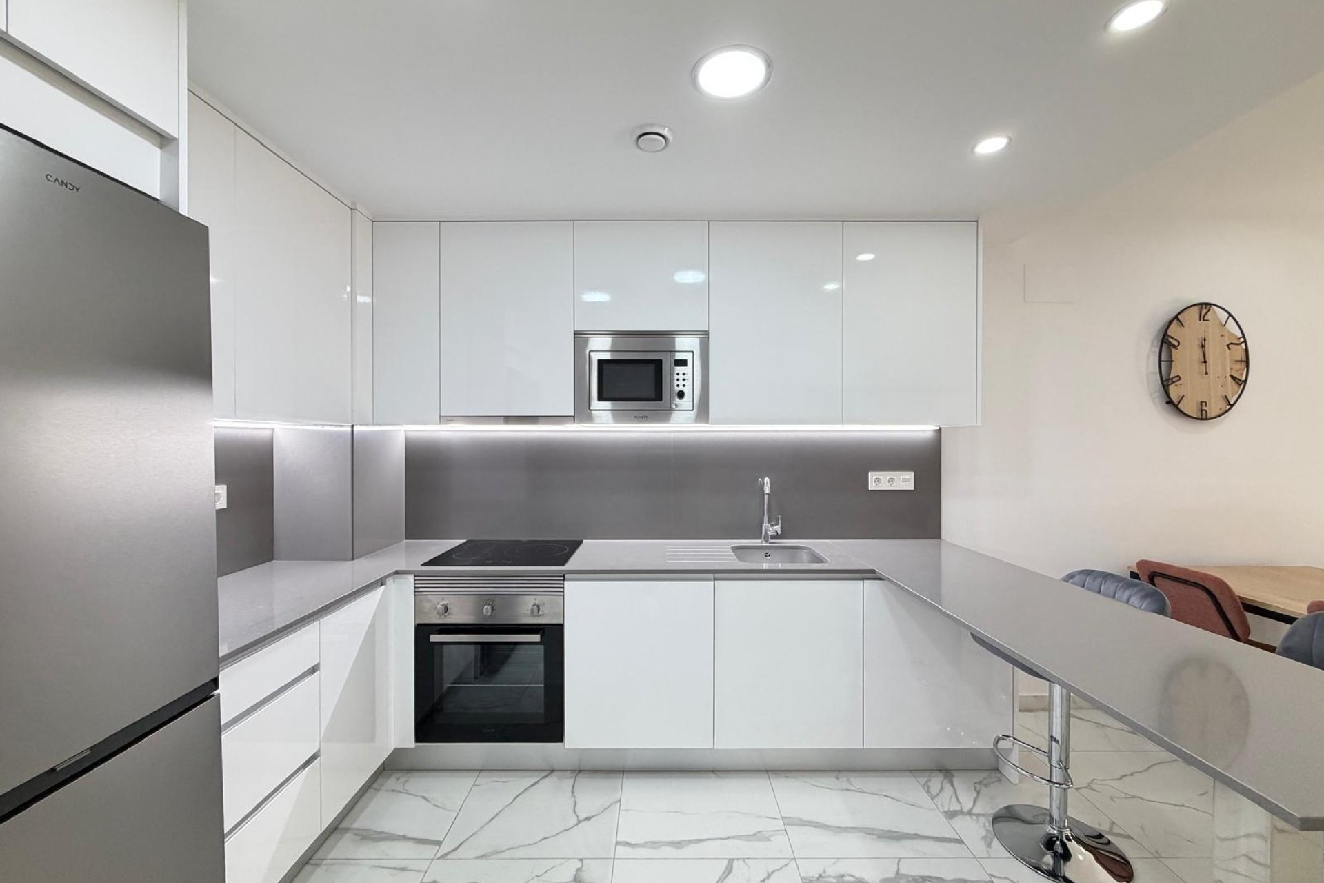 Herverkoop - Appartement -
Torrevieja - Estacion De Autobuses