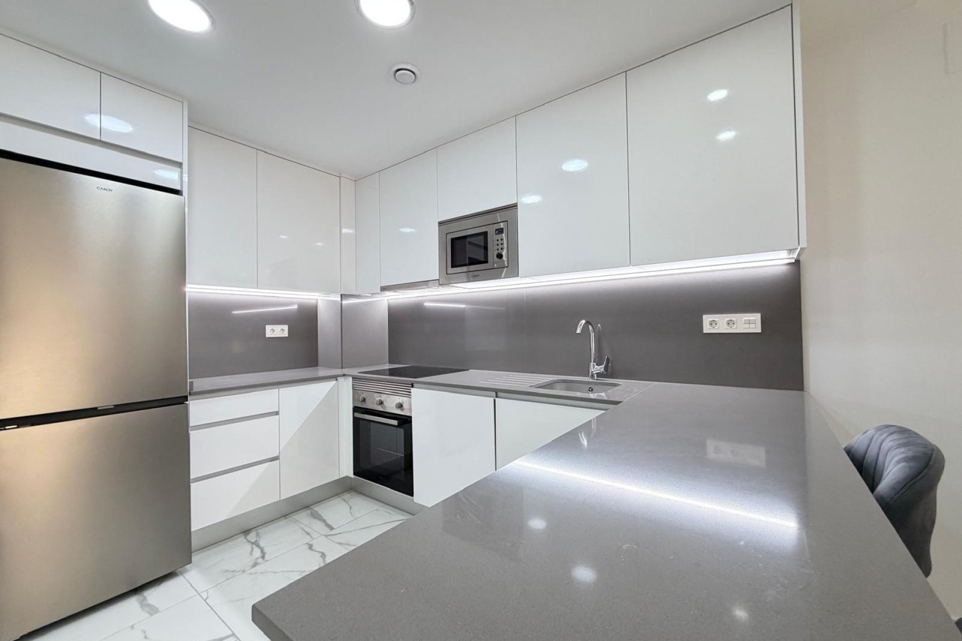Herverkoop - Appartement -
Torrevieja - Estacion De Autobuses