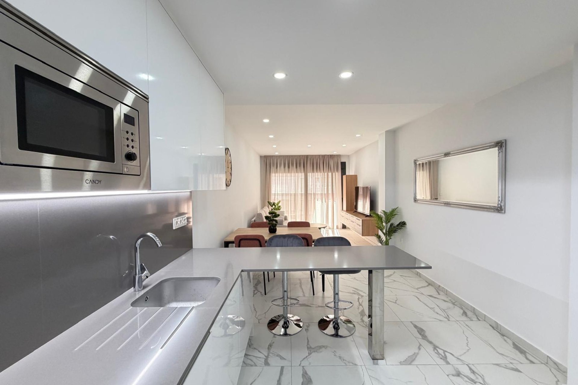 Herverkoop - Appartement -
Torrevieja - Estacion De Autobuses