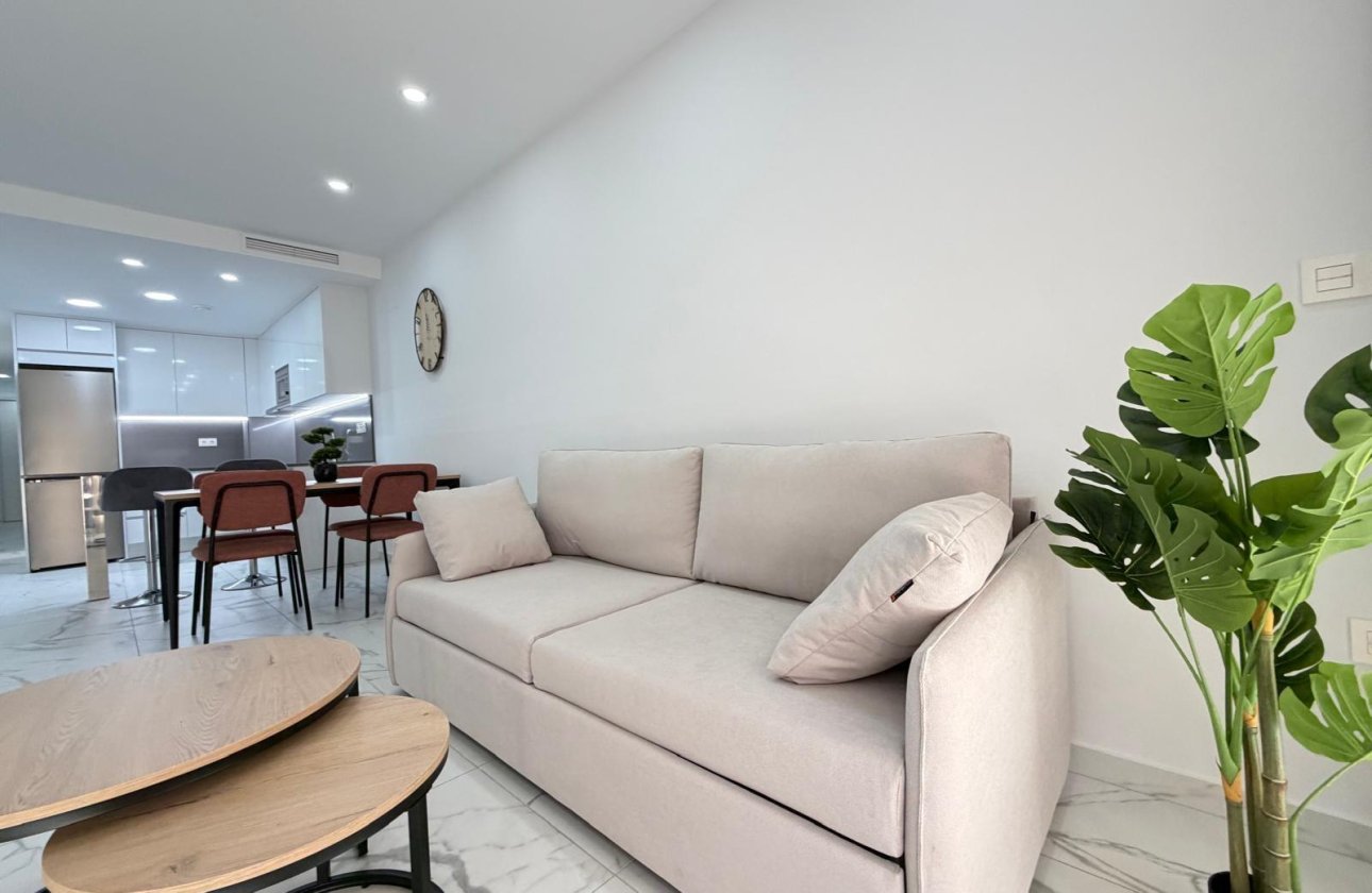 Herverkoop - Appartement -
Torrevieja - Estacion De Autobuses