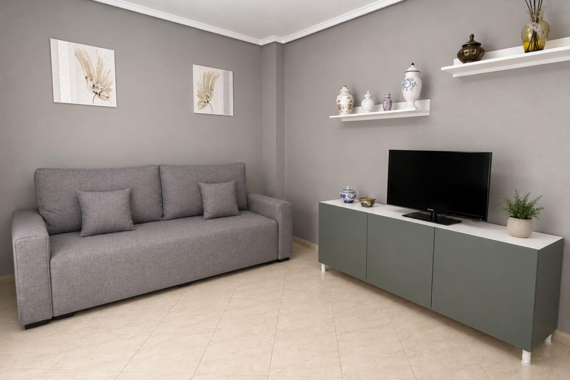 Herverkoop - Appartement -
Torrevieja - Estacion De Autobuses