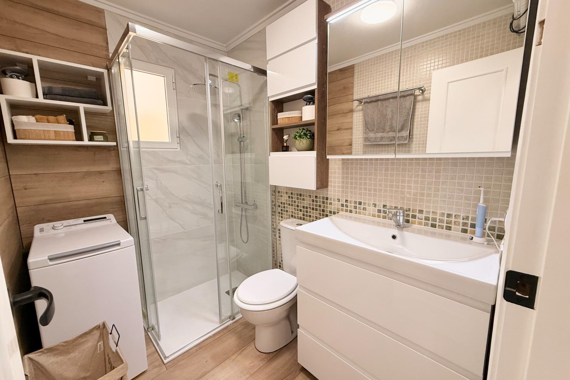 Herverkoop - Appartement -
Torrevieja - Estacion De Autobuses