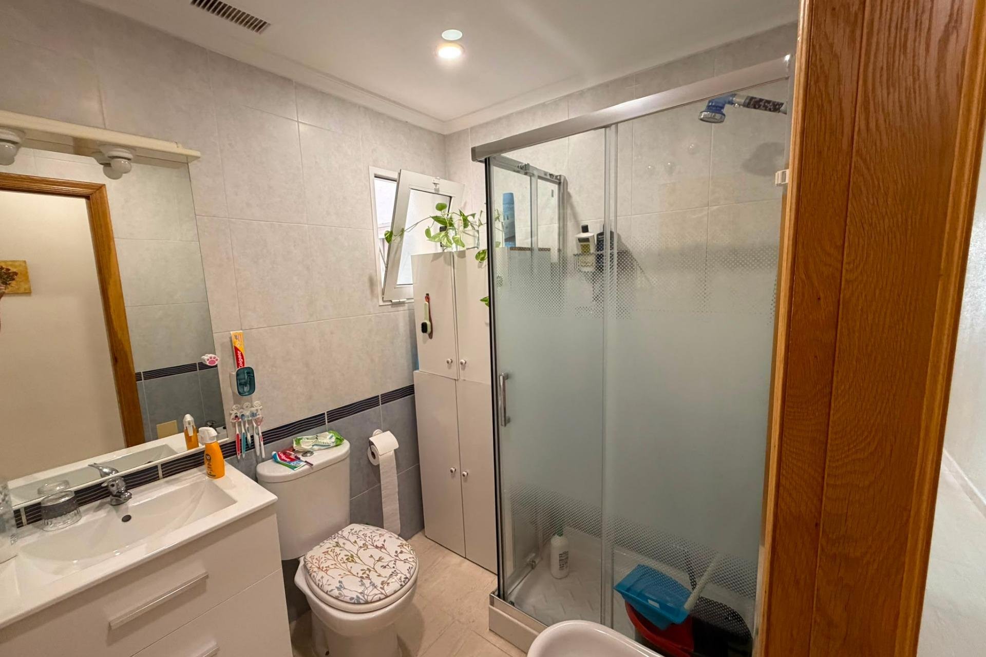 Herverkoop - Appartement -
Torrevieja - Estacion De Autobuses