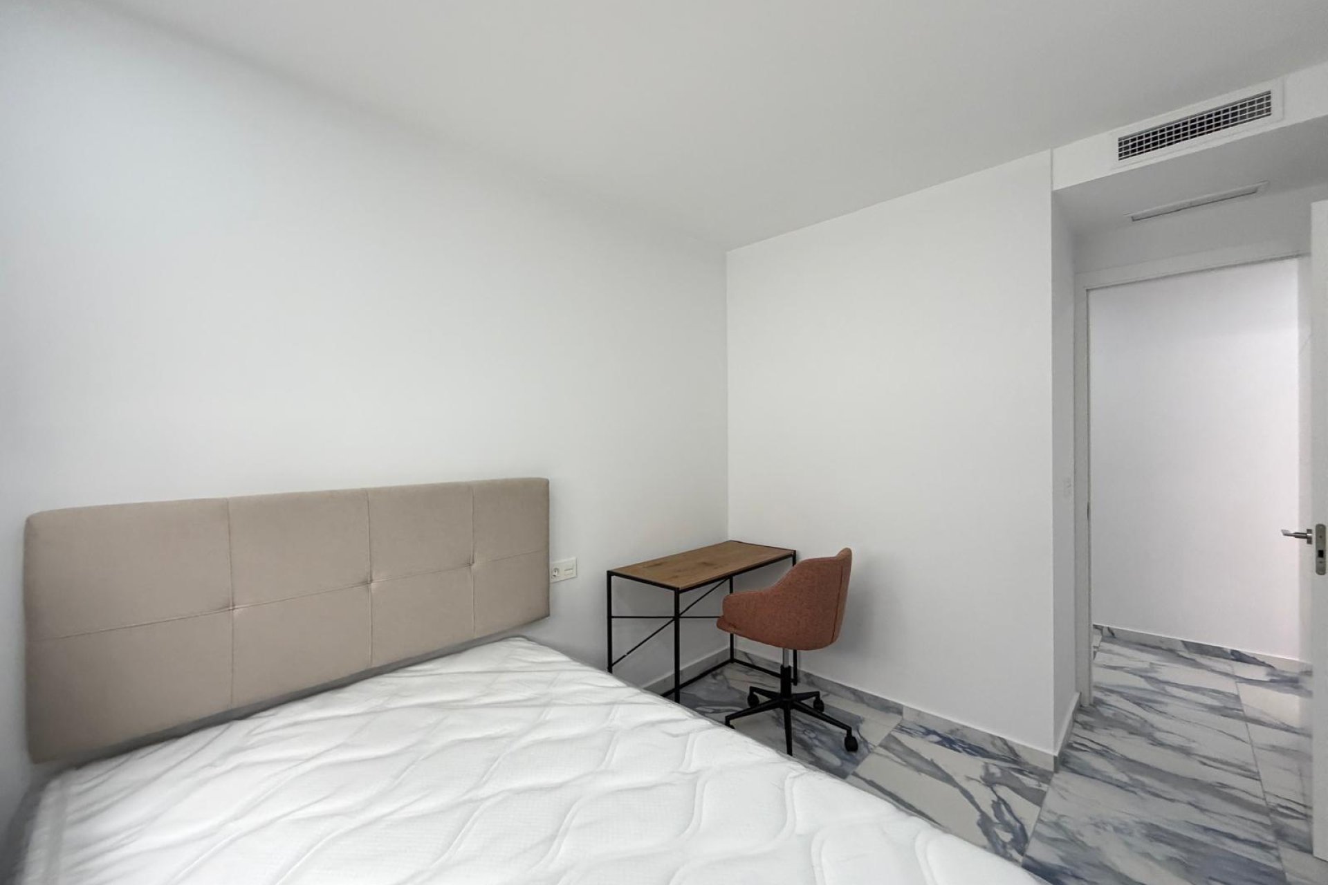 Herverkoop - Appartement -
Torrevieja - Estacion De Autobuses