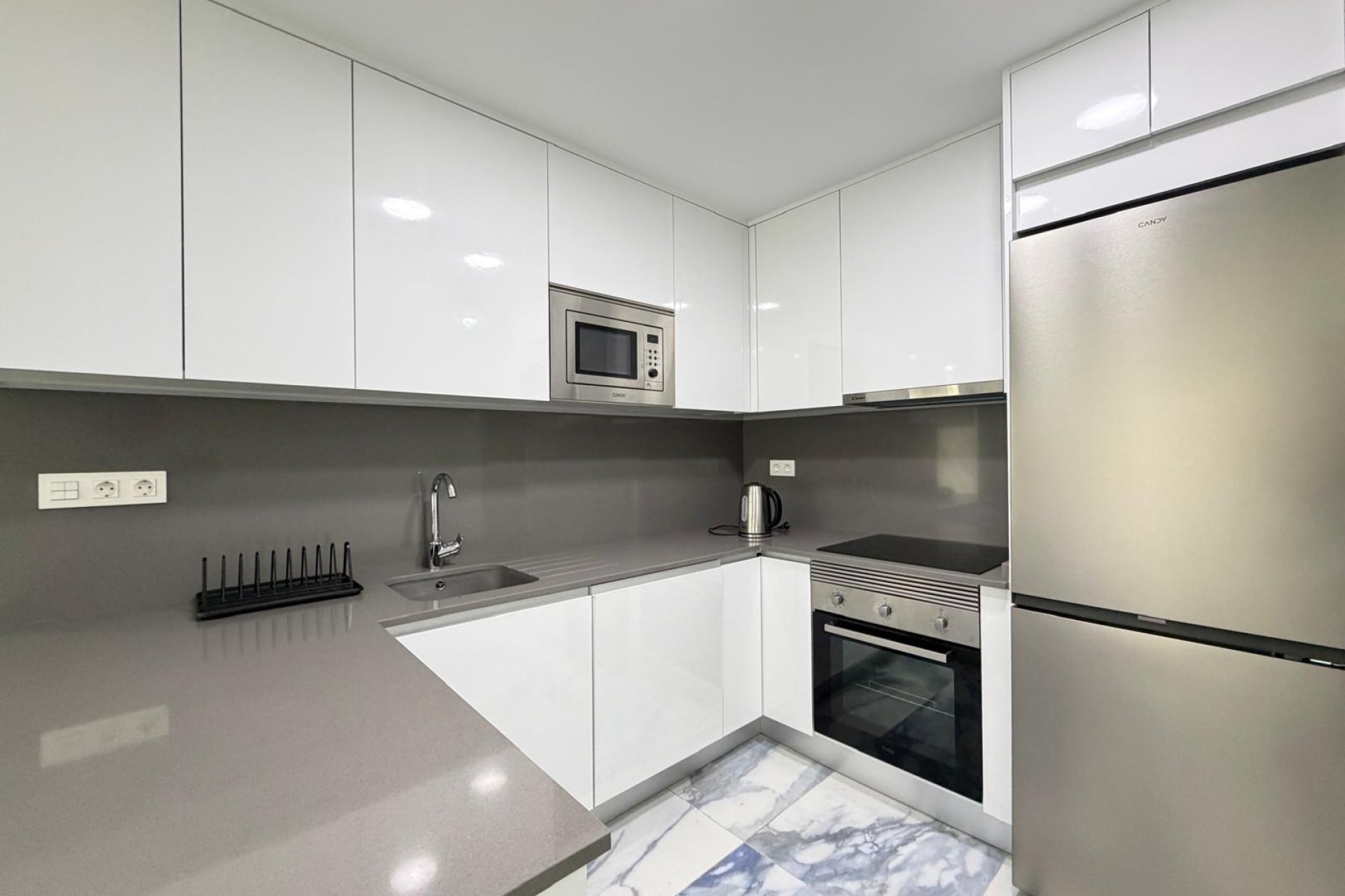 Herverkoop - Appartement -
Torrevieja - Estacion De Autobuses