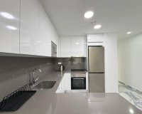 Herverkoop - Appartement -
Torrevieja - Estacion De Autobuses