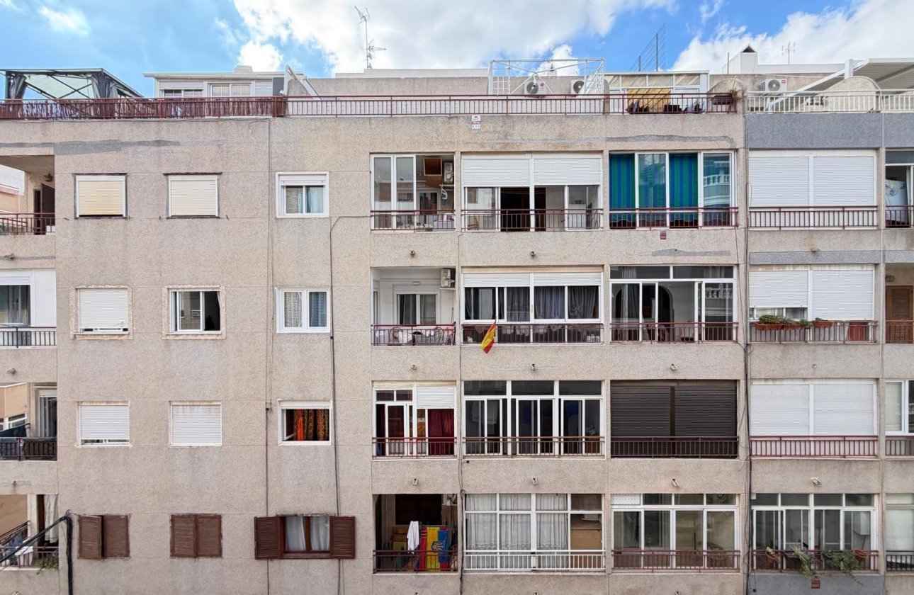 Herverkoop - Appartement -
Torrevieja - Estacion De Autobuses