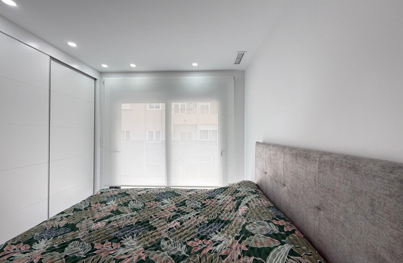 Herverkoop - Appartement -
Torrevieja - Estacion De Autobuses