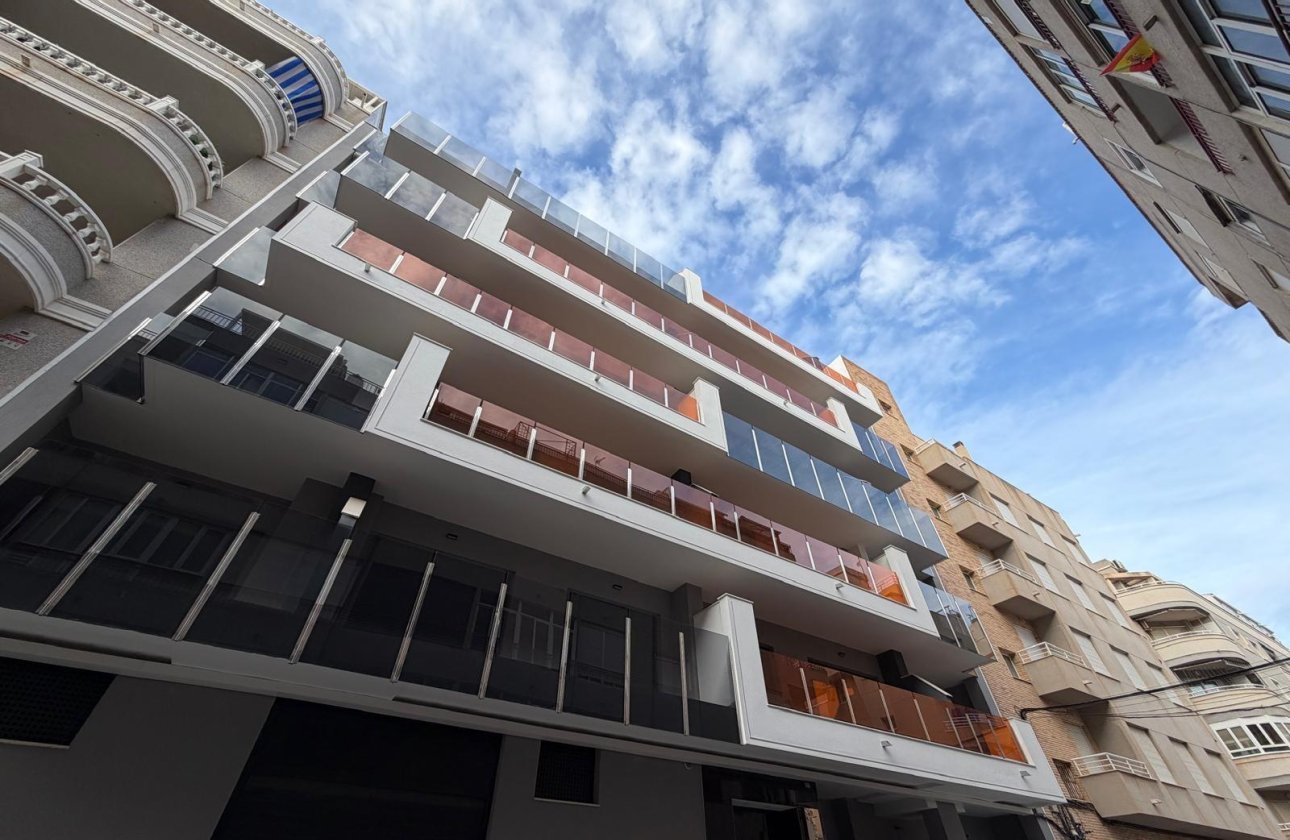 Herverkoop - Appartement -
Torrevieja - Estacion De Autobuses
