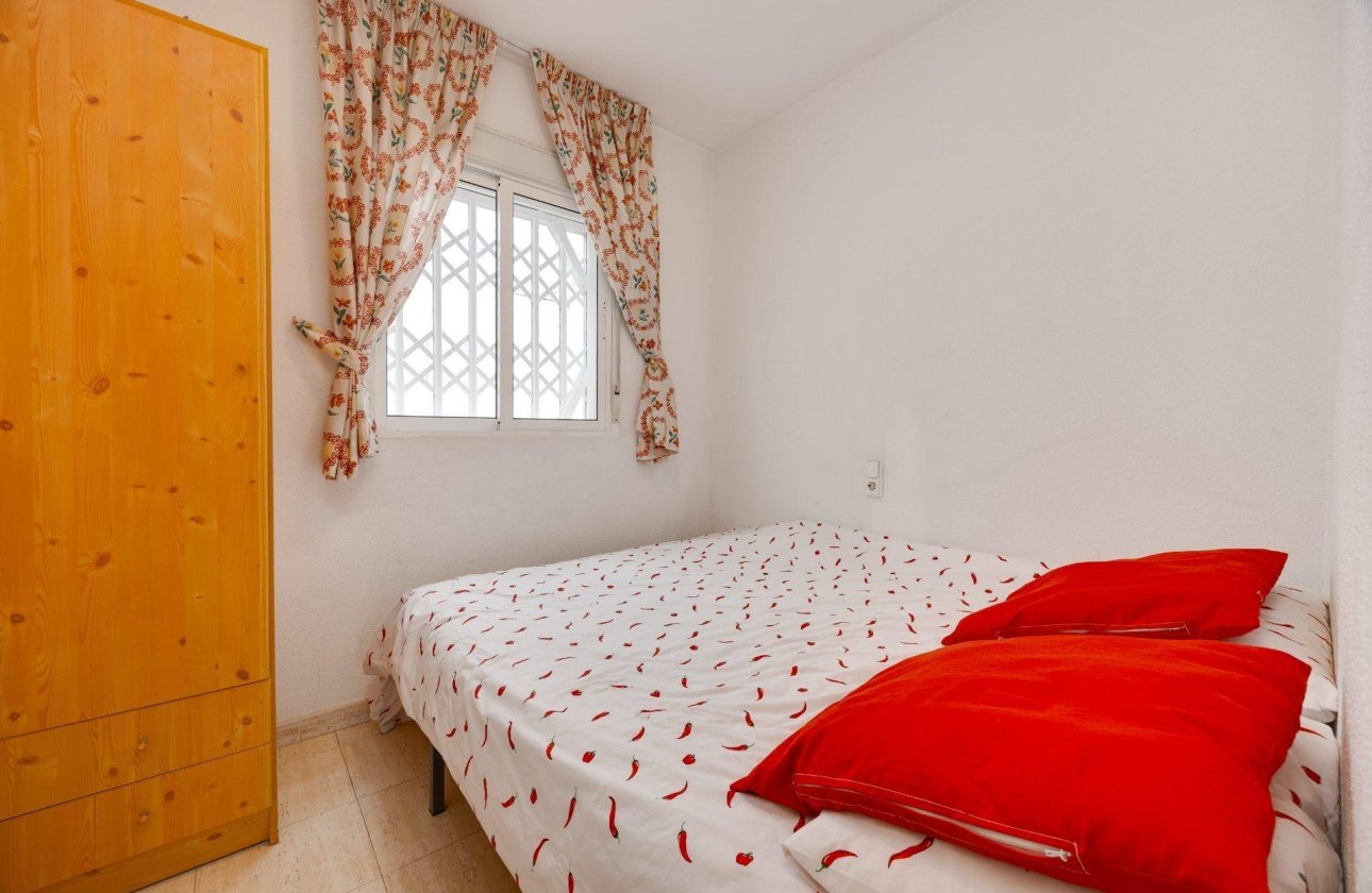 Herverkoop - Appartement -
Torrevieja - Estacion De Autobuses