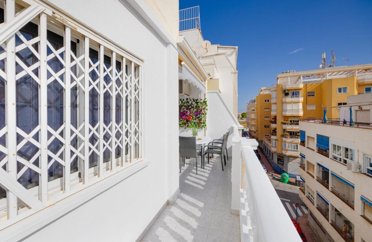 Herverkoop - Appartement -
Torrevieja - Estacion De Autobuses